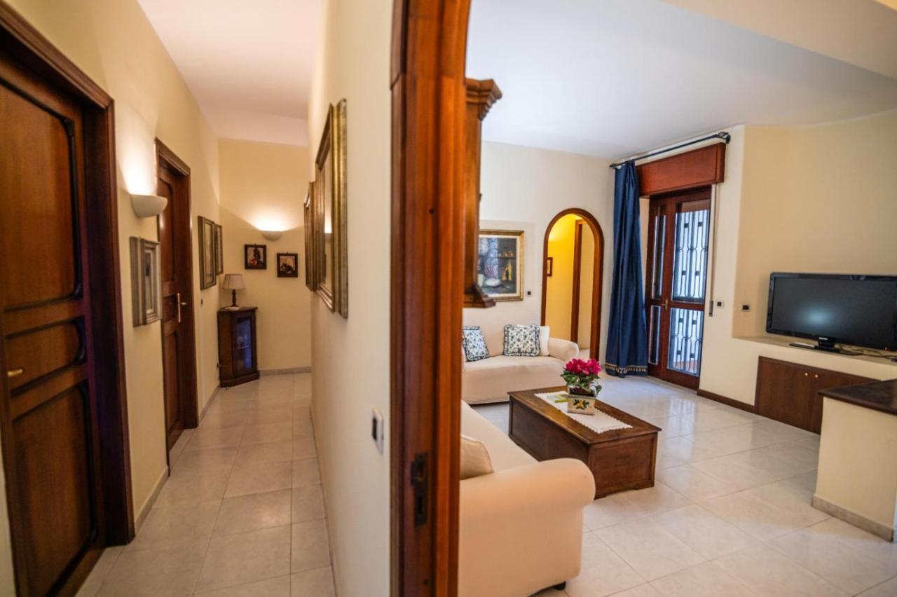 Courrier-House Apartman Aci Castello Kültér fotó