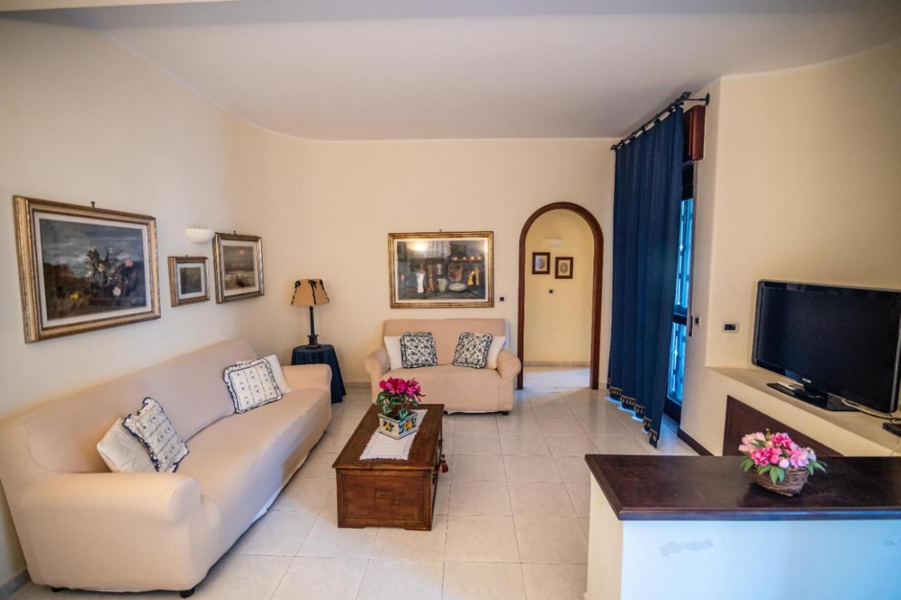 Courrier-House Apartman Aci Castello Kültér fotó